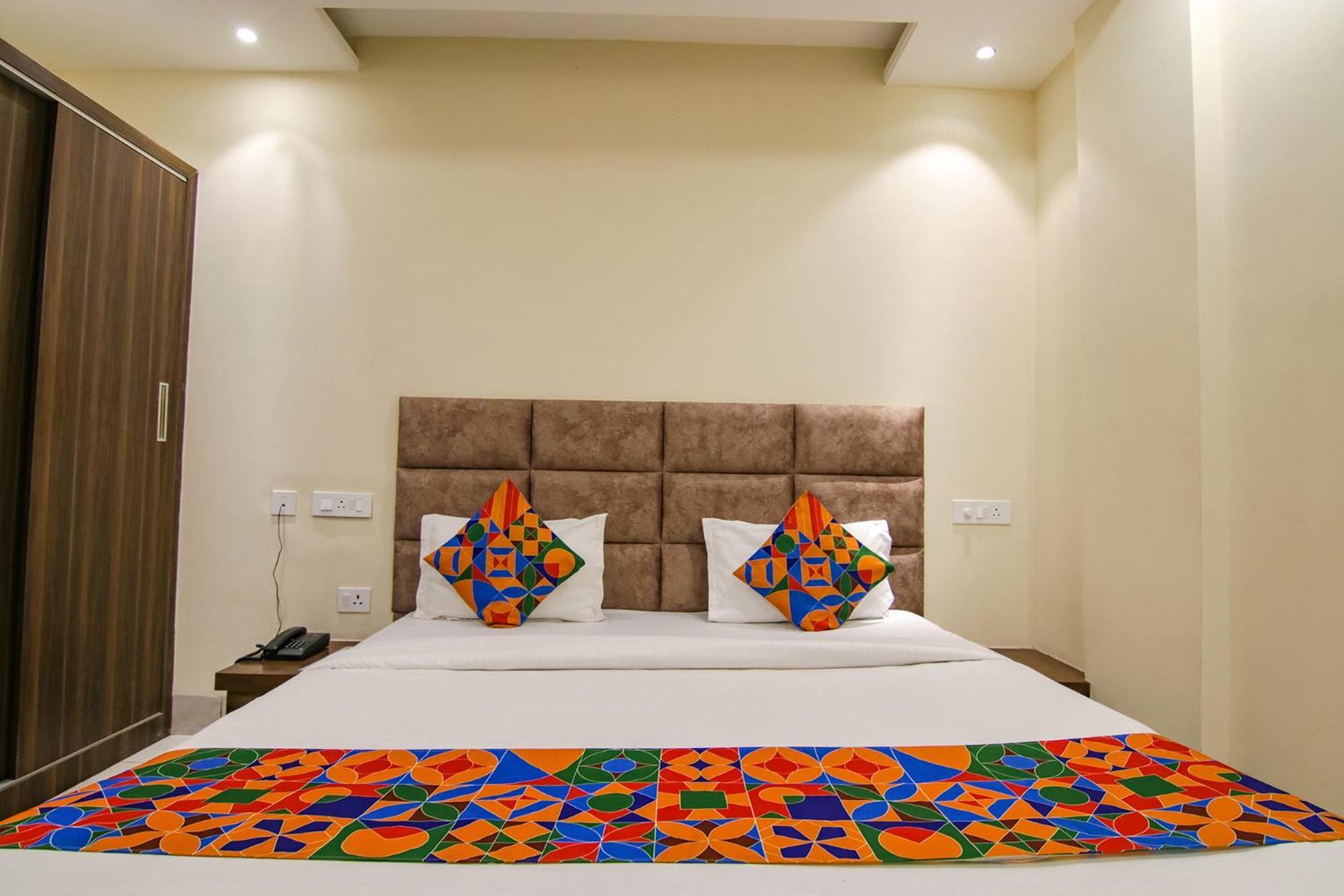 Fabhotel Prism Grand Zirakpur Extérieur photo