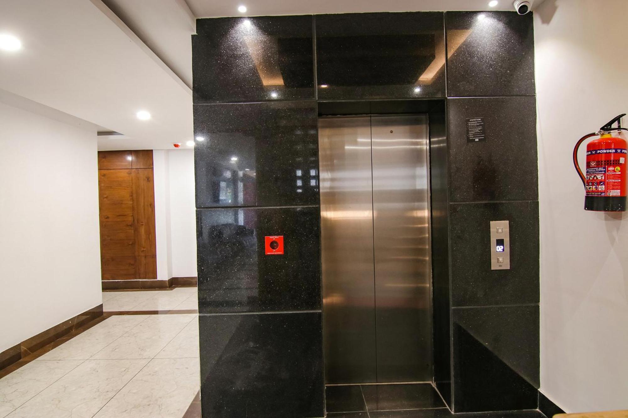 Fabhotel Prism Grand Zirakpur Extérieur photo