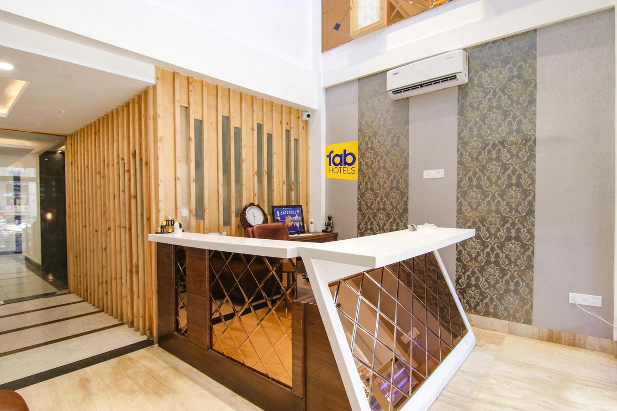 Fabhotel Prism Grand Zirakpur Extérieur photo