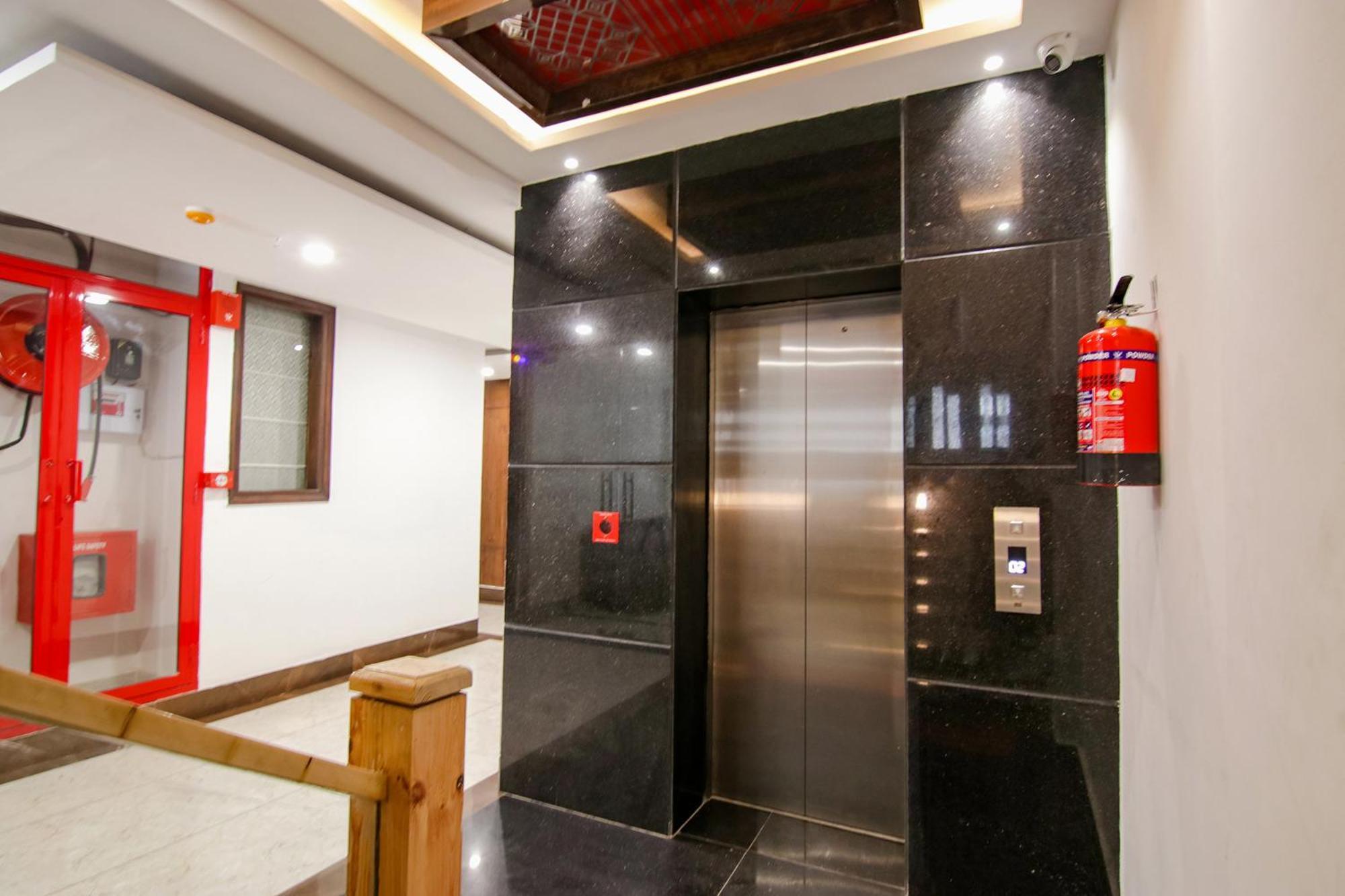 Fabhotel Prism Grand Zirakpur Extérieur photo