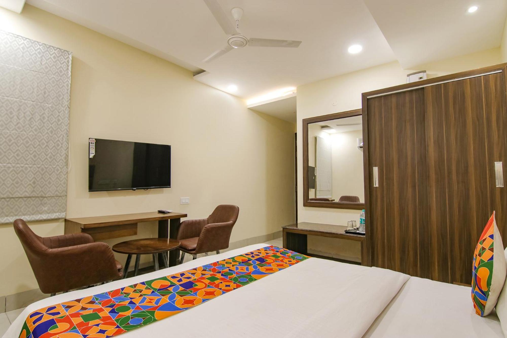 Fabhotel Prism Grand Zirakpur Extérieur photo